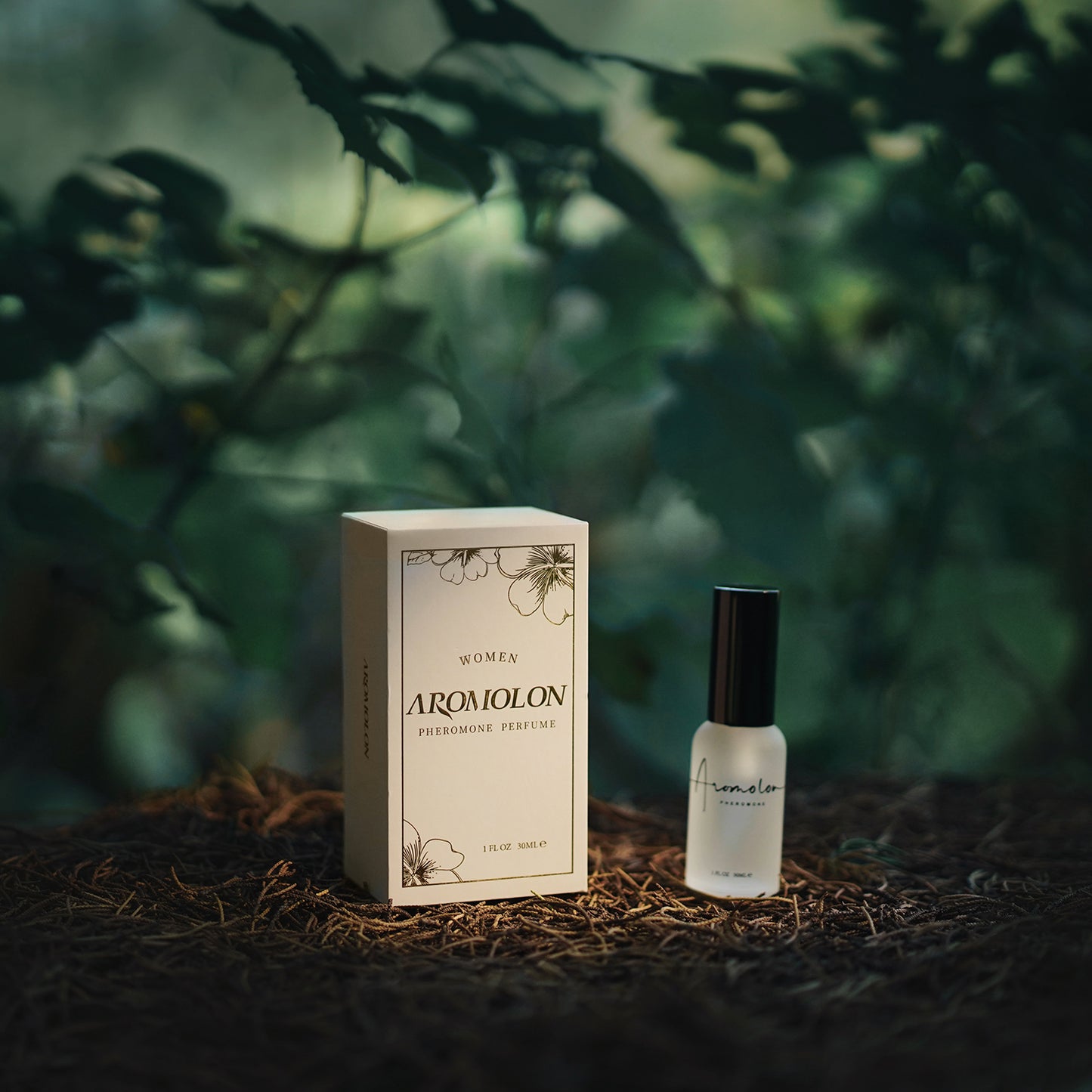 Parfum en spray aux phéromones AROMOLON pour femme – Parfums de rose et d’épices douces pour la femme élégante – 30 ml